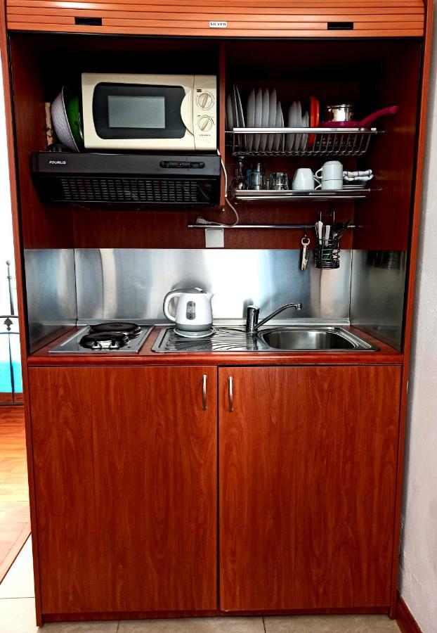 Ellibay Aparthotel Livadia  ภายนอก รูปภาพ
