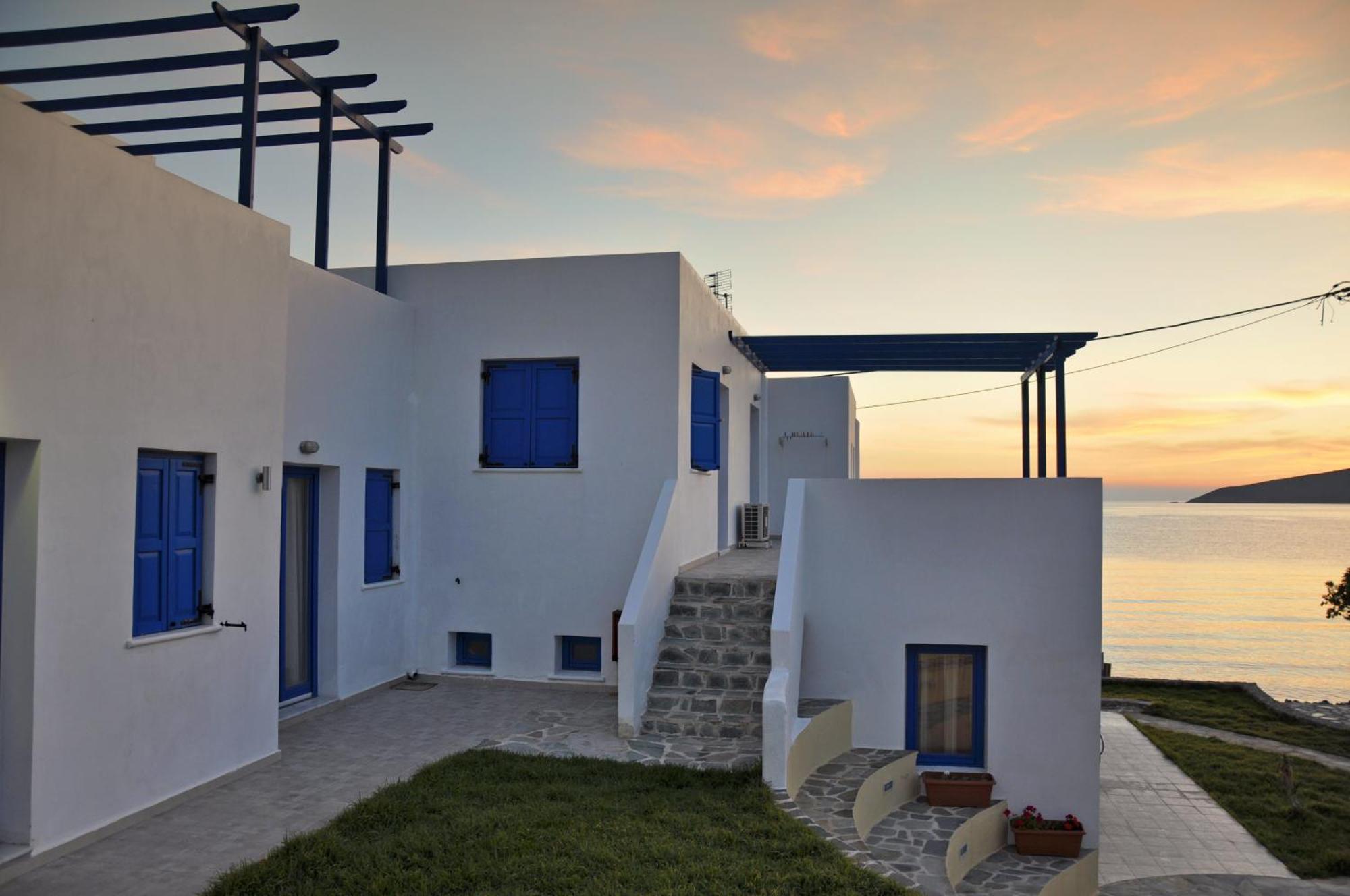 Ellibay Aparthotel Livadia  ภายนอก รูปภาพ