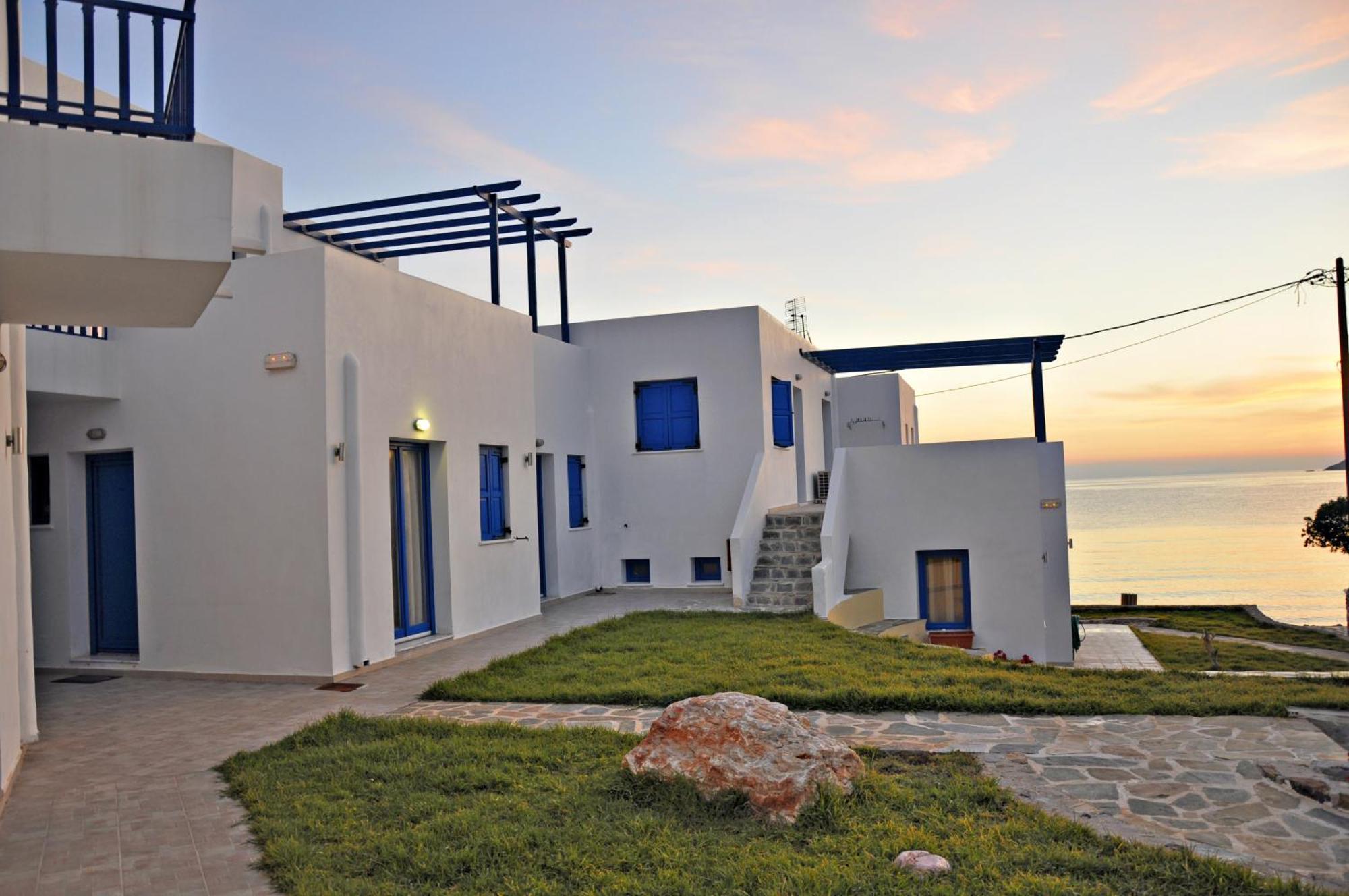 Ellibay Aparthotel Livadia  ภายนอก รูปภาพ